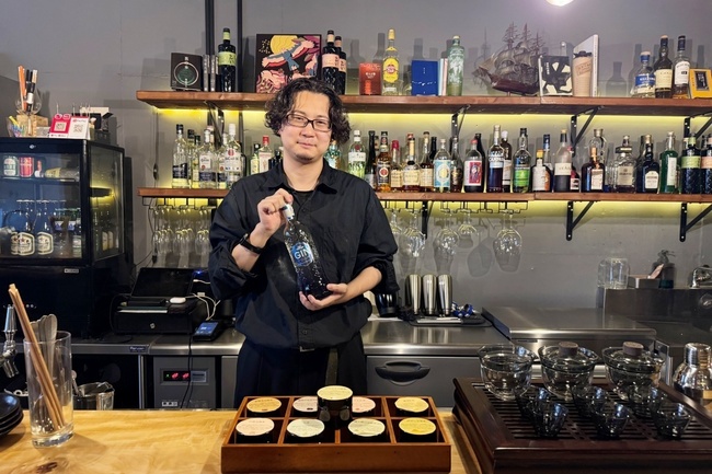 西荻窪の中華居酒屋『オイシイ水餃子クラブ』。デザイン力がもたらすブランディングの功績