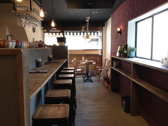 「本当にやりたい店」のために。昼飲みOKのカフェ＆バー開業までの道のりを取材！
