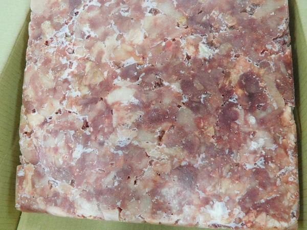 親鳥：美味しいスープをとるのに絶対必要な親鶏関連各種取扱いございます。