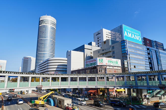 スタジアムなどの大型施設が立ち並ぶ「新横浜」。街事情と飲食店出店のポイント