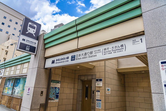 重厚で美しい街並が横浜の歴史を伝える「日本大通り」。飲食店出店のポイントは？