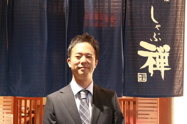 1983年創業のしゃぶしゃぶ食べ放題業態のパイオニア。しゃぶ禅株式会社3代目代表・菅野雄介氏が父から引き継いだ「サービス業の真髄」とは