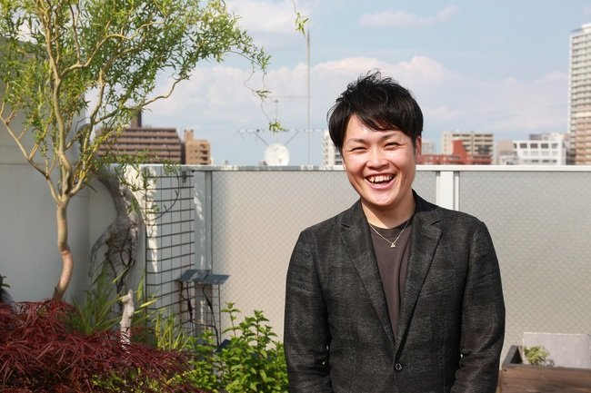 知識対価のビジネスモデルが飲食企業の未来を切り拓く！　「サーモンnoodle3.0」の縁petit株式会社・丸尾聖代表が示すニュースタンダードな経営スタイル