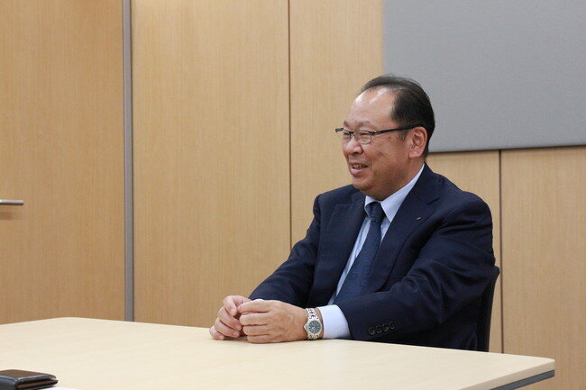 「本質的なところから変えていかなければ」。コロナ禍の窮地に対し、抜本的改革を遂行。ダイナック代表取締役社長・綾野喜之氏が唱える「サステナビリティ経営」と、外食産業へのメッセージ