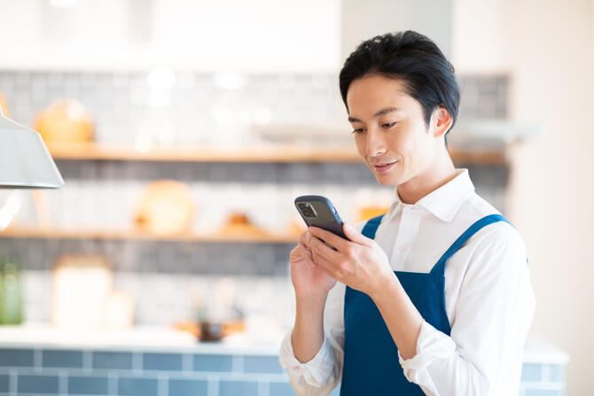 【2025年最新】個人経営の飲食店が必ずおさえたいSNS集客とは？ 最新動向とコツを紹介！