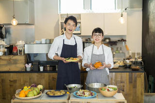 申し込み受付中の特集テーマ