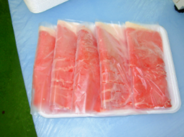 加工例：牛肩ローススライス（すきやき用）